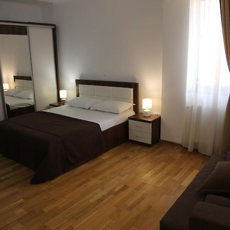 Anamaria Apartments Mamaia Nord ナボダリ エクステリア 写真