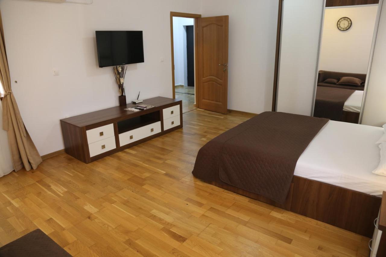 Anamaria Apartments Mamaia Nord ナボダリ エクステリア 写真